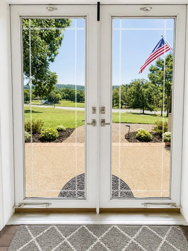 893 Lobelville Hwy, Linden, TN 37096