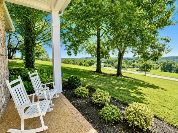 893 Lobelville Hwy, Linden, TN 37096