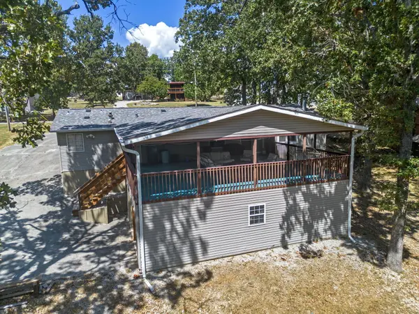 152 Linden DR, Branson West, MO 65737