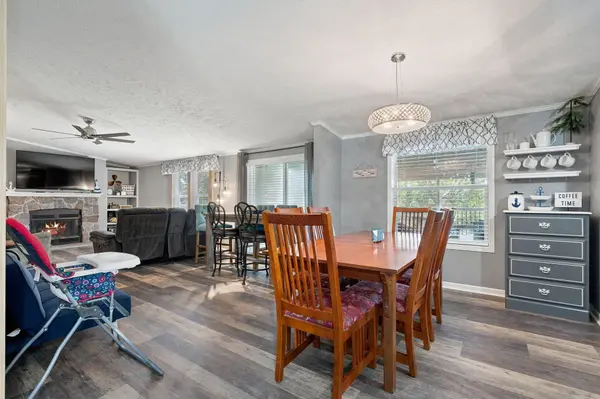 152 Linden DR, Branson West, MO 65737
