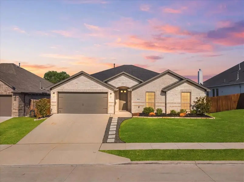 6924 Talon Bluff Drive, Fort Worth, TX 76179