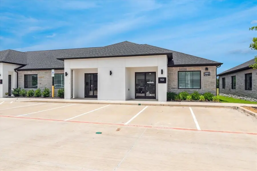 2001 Auburn Hills Parkway #303, Mckinney, TX 75071