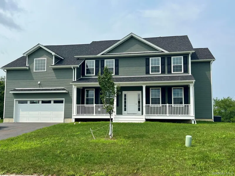 47 Dartmouth DR, Poughkeepsie, NY 12603