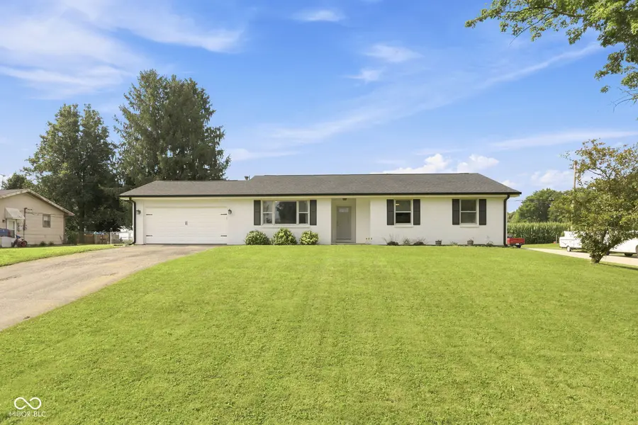 4671 W Randy RD, Edinburgh, IN 46124