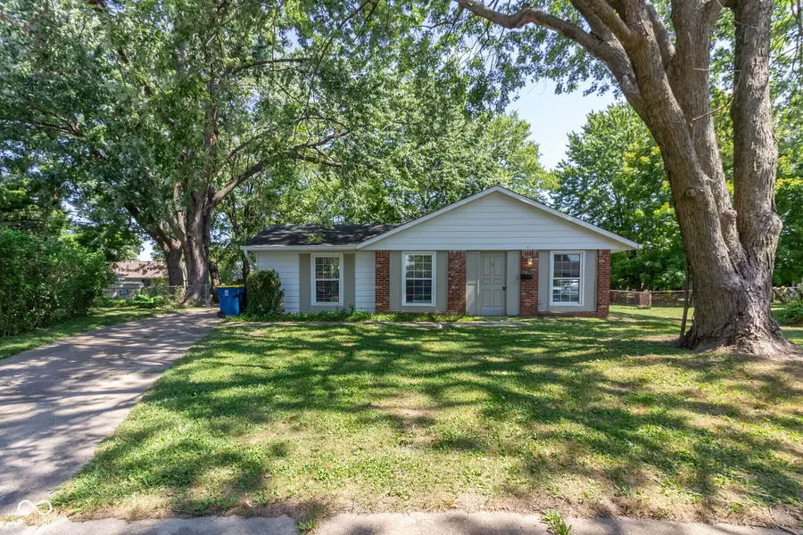 9 Greenbriar CT, Whiteland, IN 46184