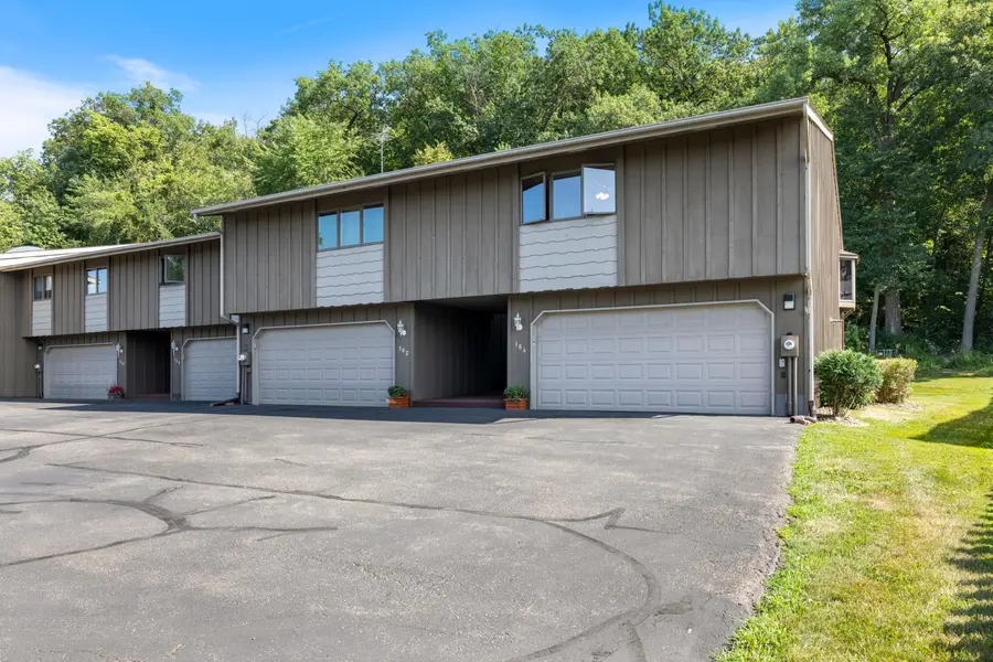 164 Kingswood DR, Red Wing, MN 55066