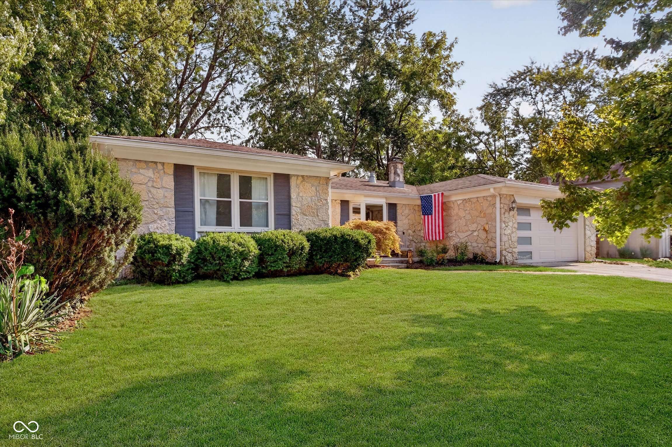 709 Elmwood CIR, Noblesville, IN 46062