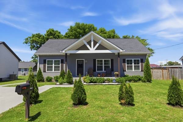 208 15th Ave #E, Springfield, TN 37172