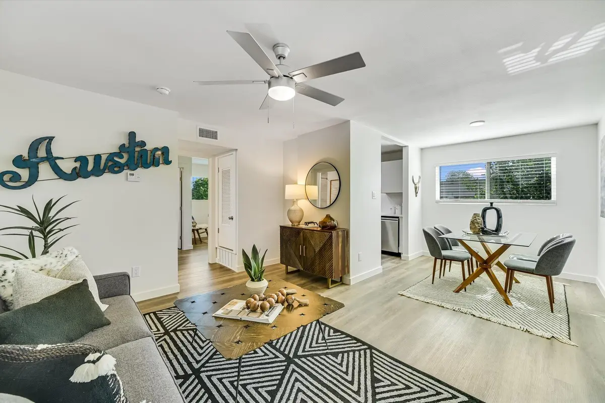 3703 Harmon Ave #206, Austin, TX 78705
