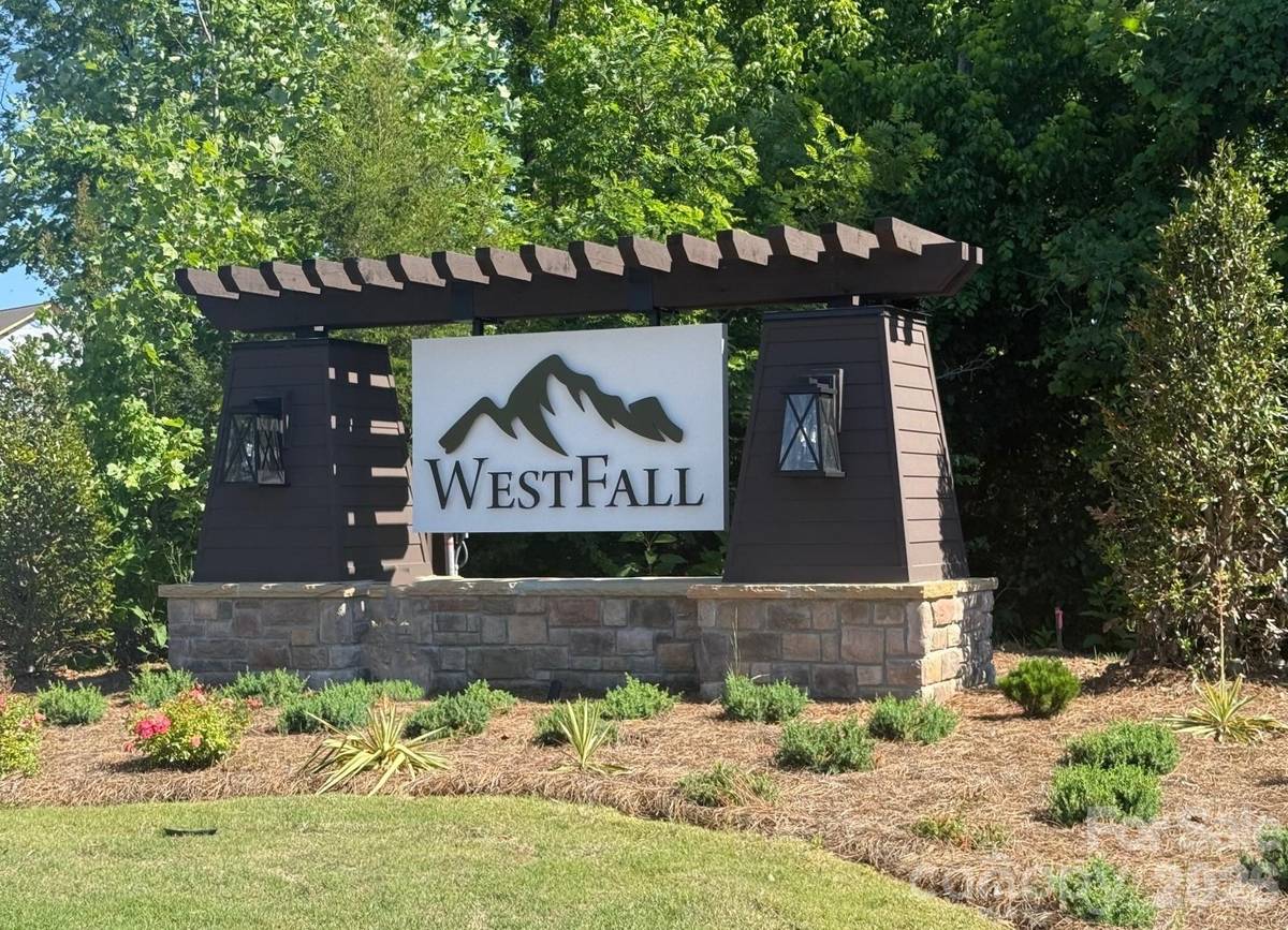 2548 Selbourne DR, Gastonia, NC 28052