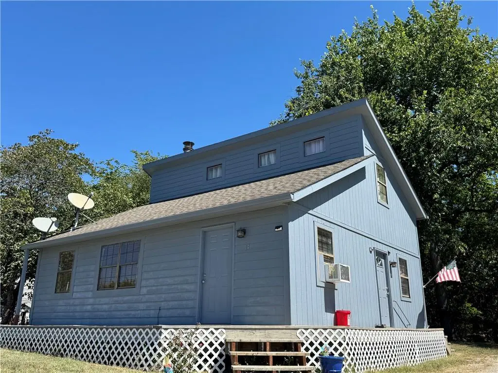 14 Beach Craft LN, Linn Valley, KS 66040