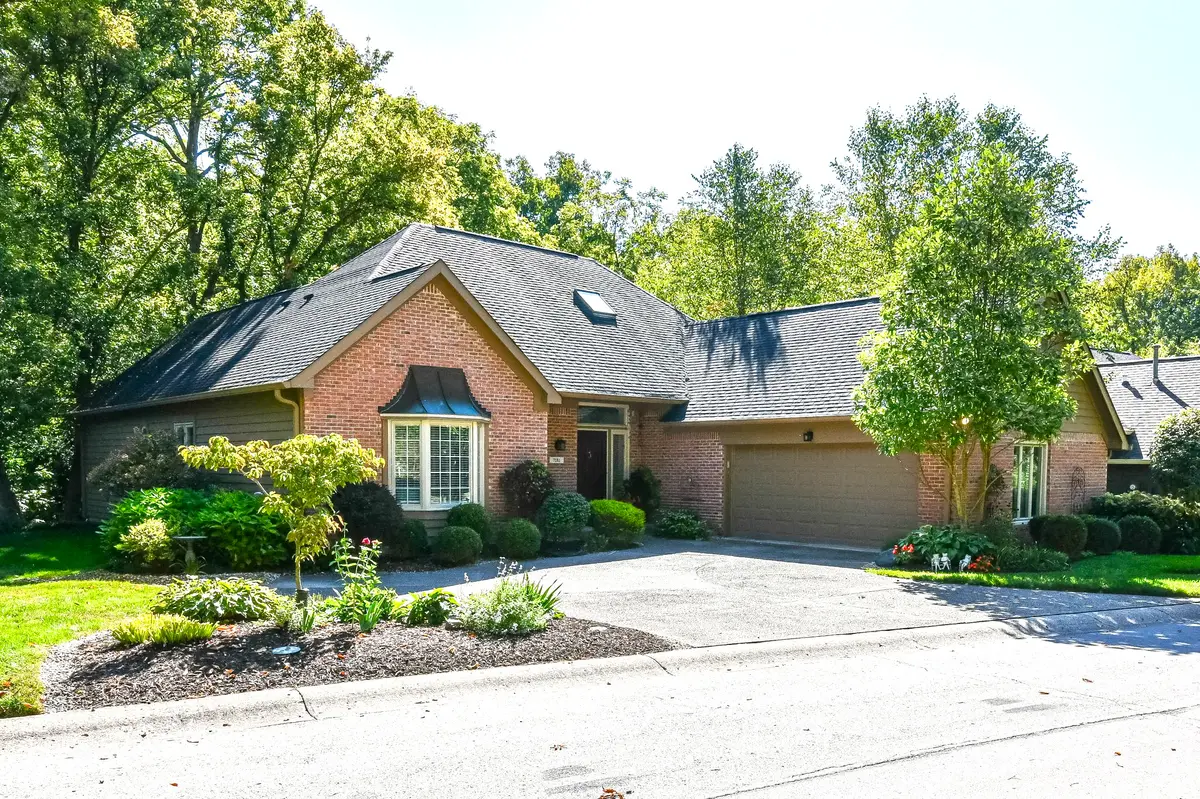 7181 Knollvalley LN, Indianapolis, IN 46256