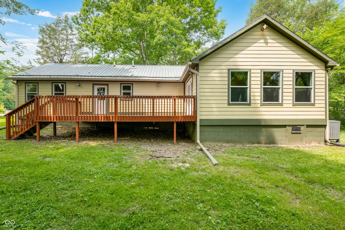 5800 South Shore DR, Nashville, IN 47448