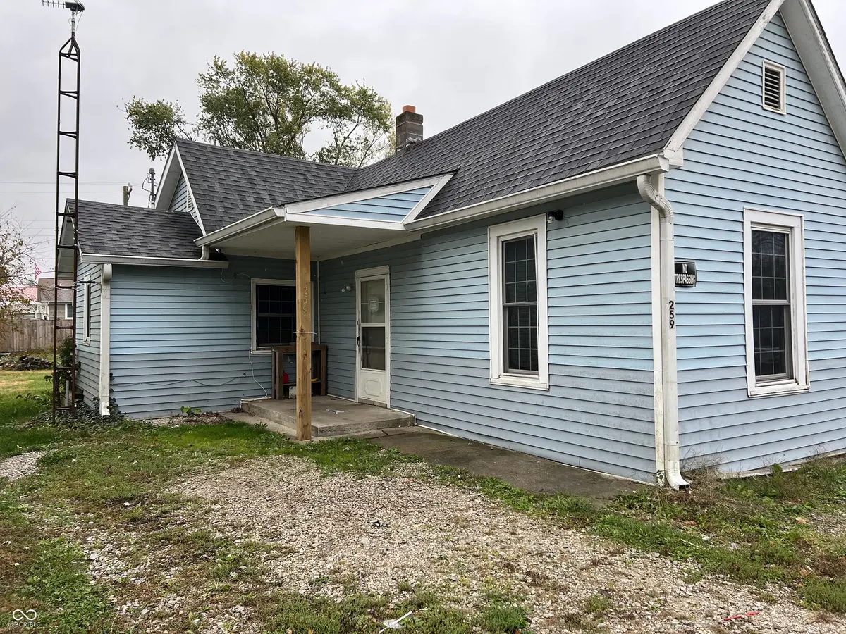259 N Pine ST, Morgantown, IN 46160