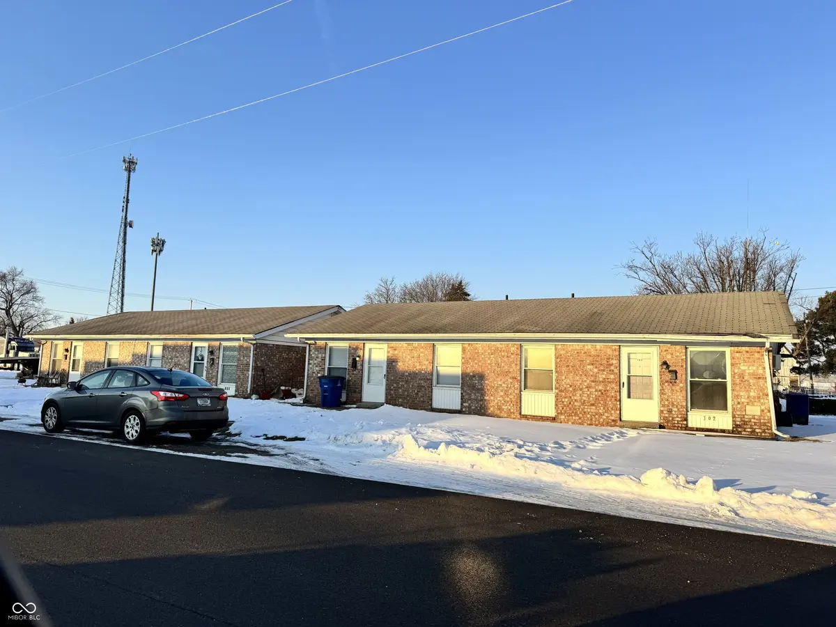 102 S Bradner AVE, Marion, IN 46952