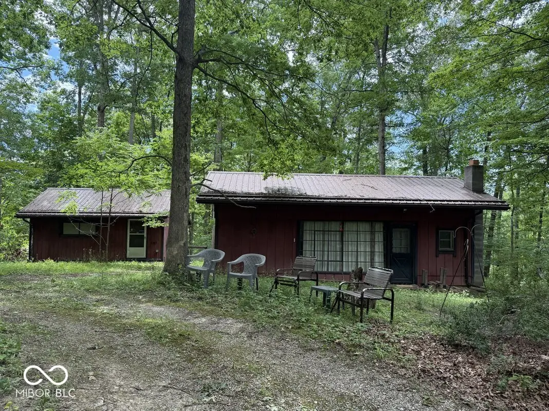 4305 Belt LN, Martinsville, IN 46151