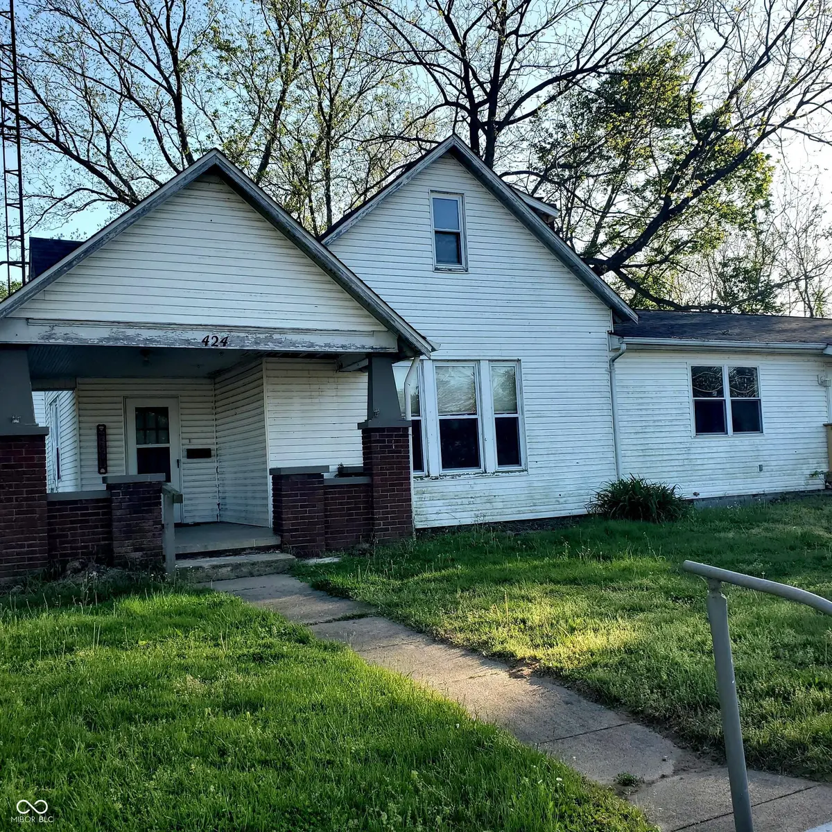 424 E Commerce ST, Brownstown, IN 47220