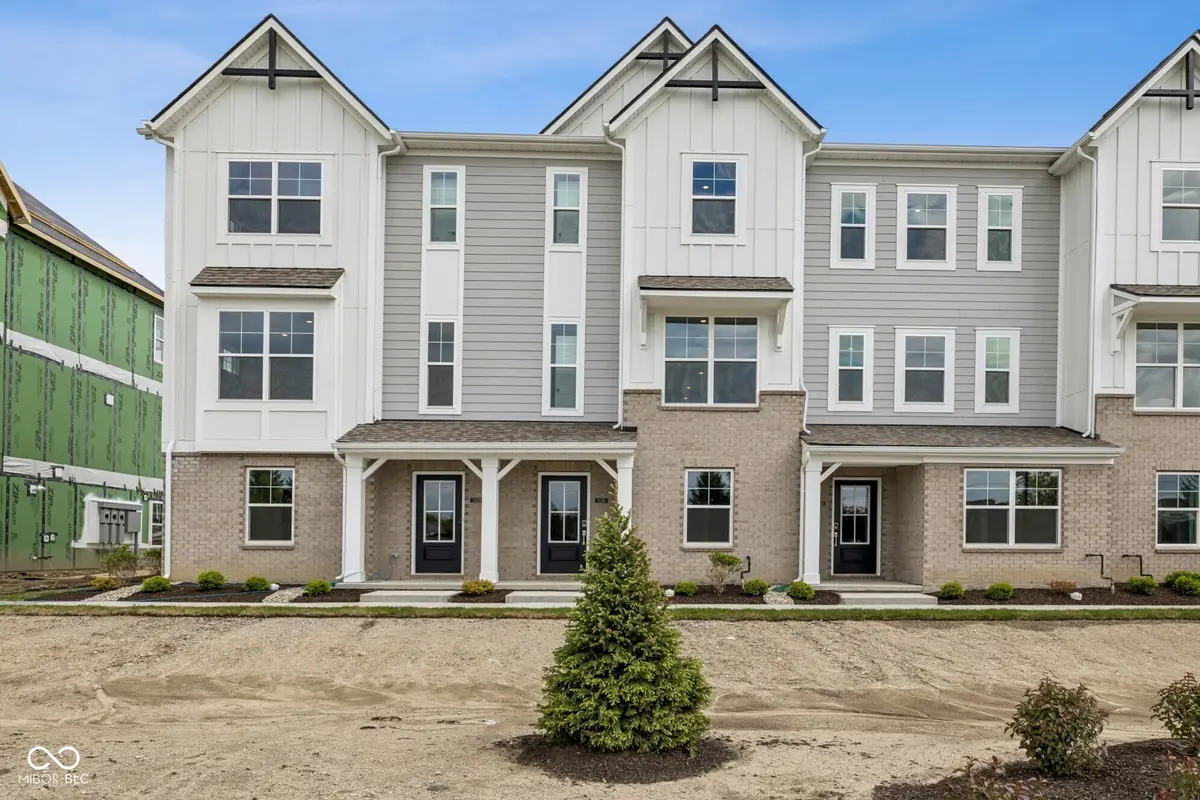 11216 Greenfield AVE, Noblesville, IN 46060