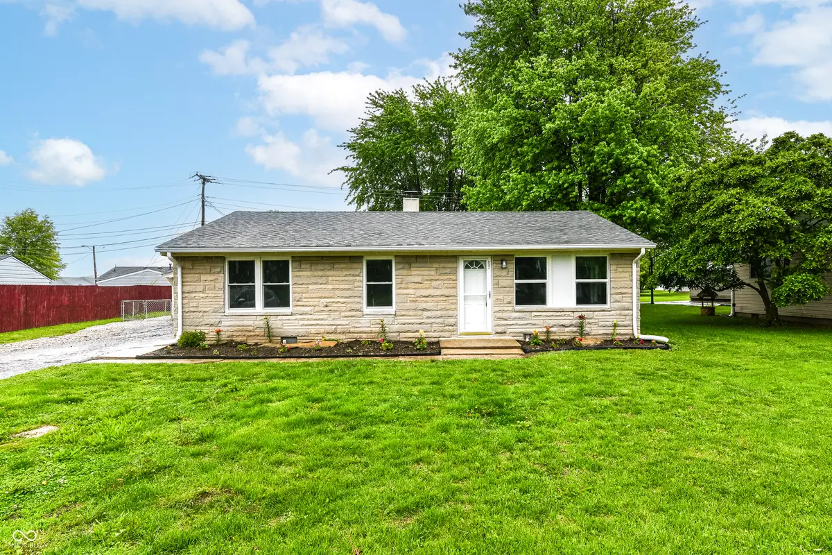 532 W Main ST, Pittsboro, IN 46167