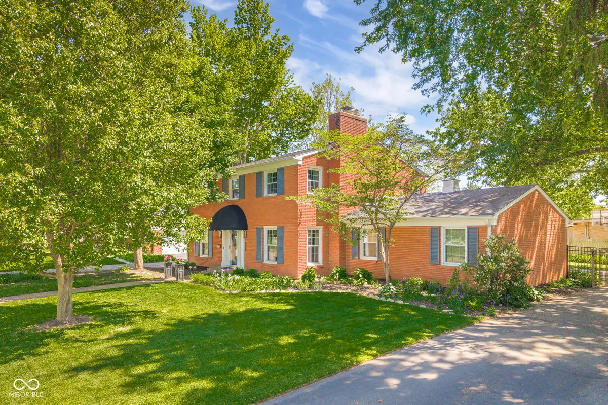 1501 Parkside DR, Columbus, IN 47203