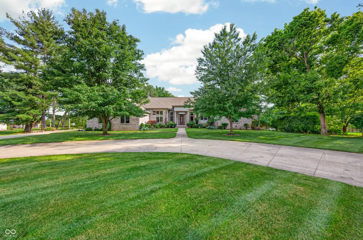 3355 W Carr Hill RD, Columbus, IN 47201