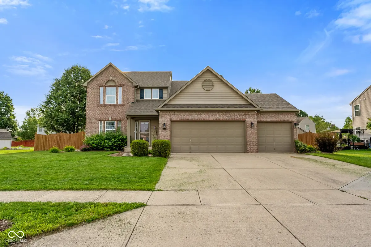 1689 Sagemeadow DR, Brownsburg, IN 46112