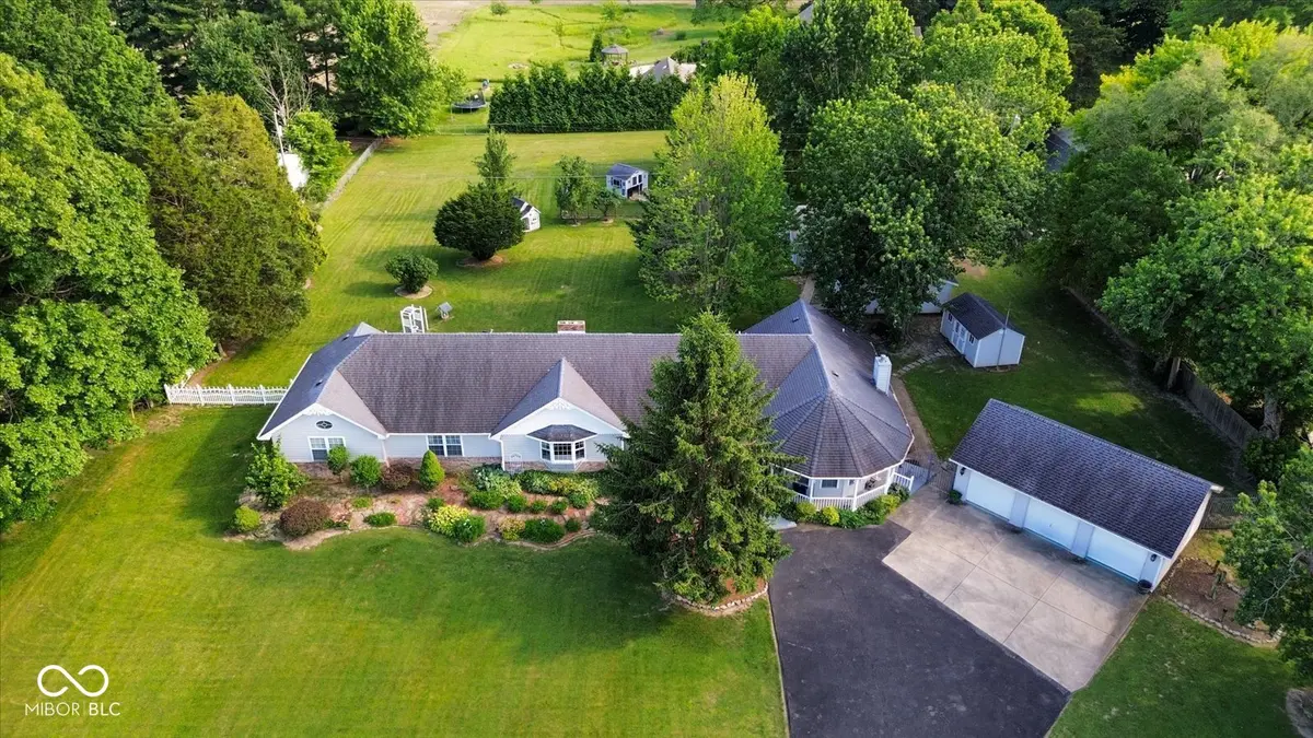 449 E McKay RD, Shelbyville, IN 46176