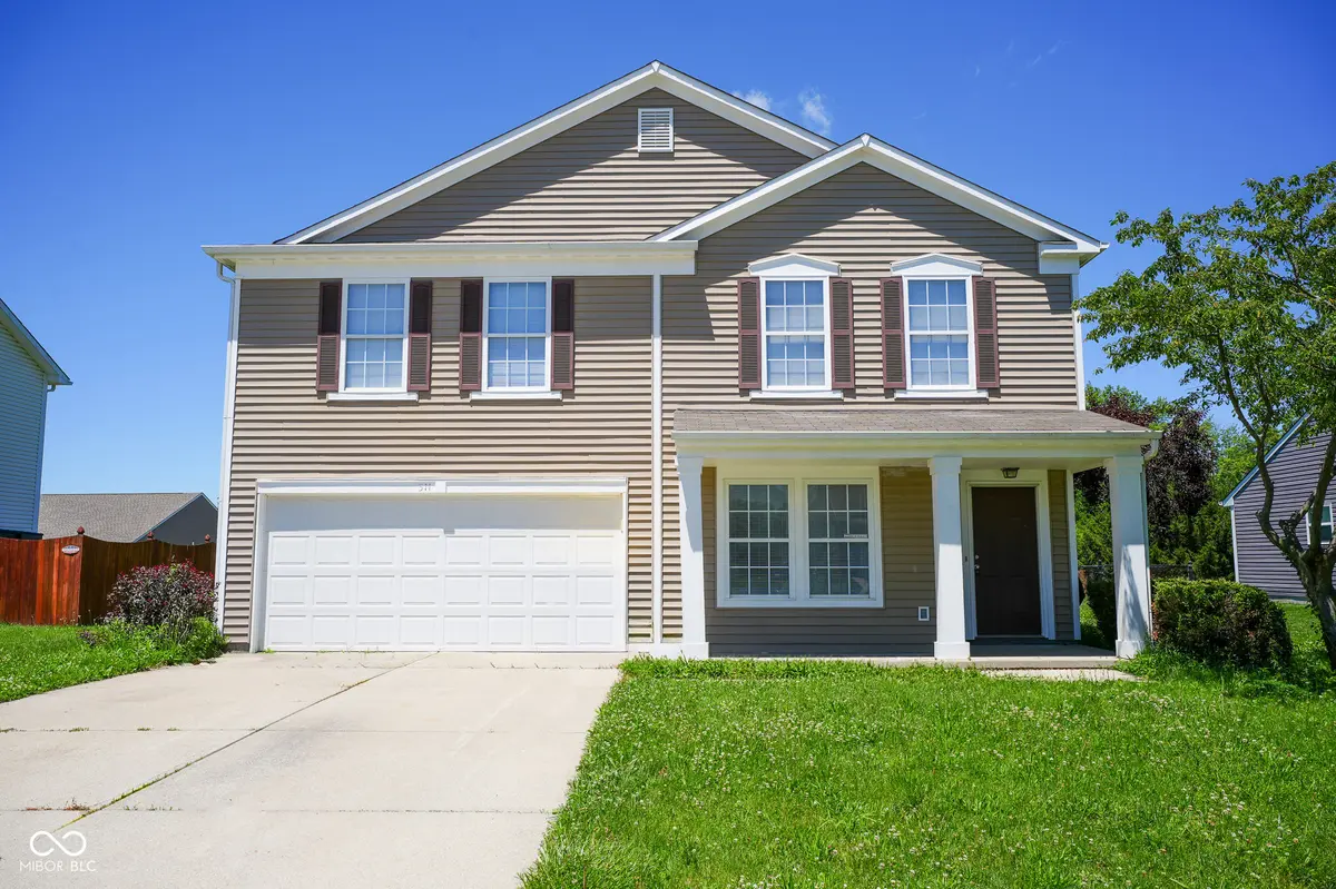 311 Shadetree LN, Sheridan, IN 46069