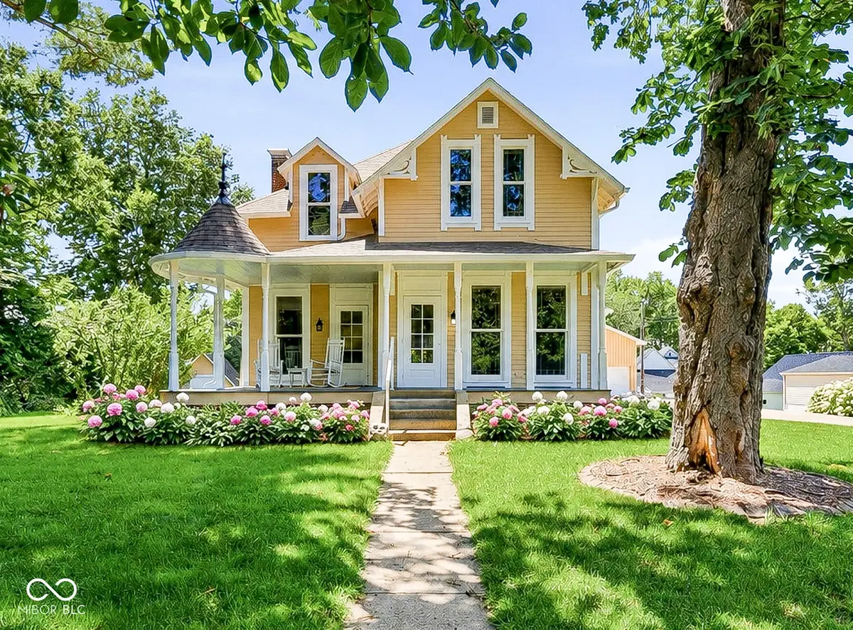 62 Church ST, Southport, IN 46227