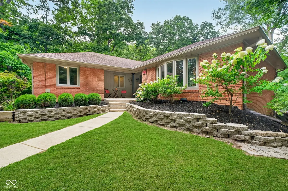 9226 Gleannloch DR, Indianapolis, IN 46256