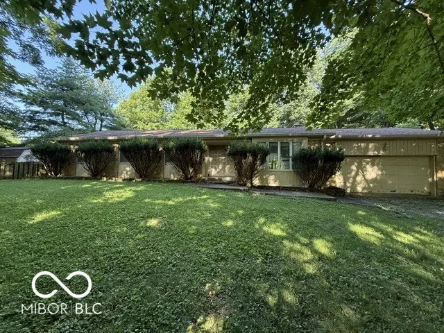 10765 Cyntheanne RD, Fortville, IN 46040
