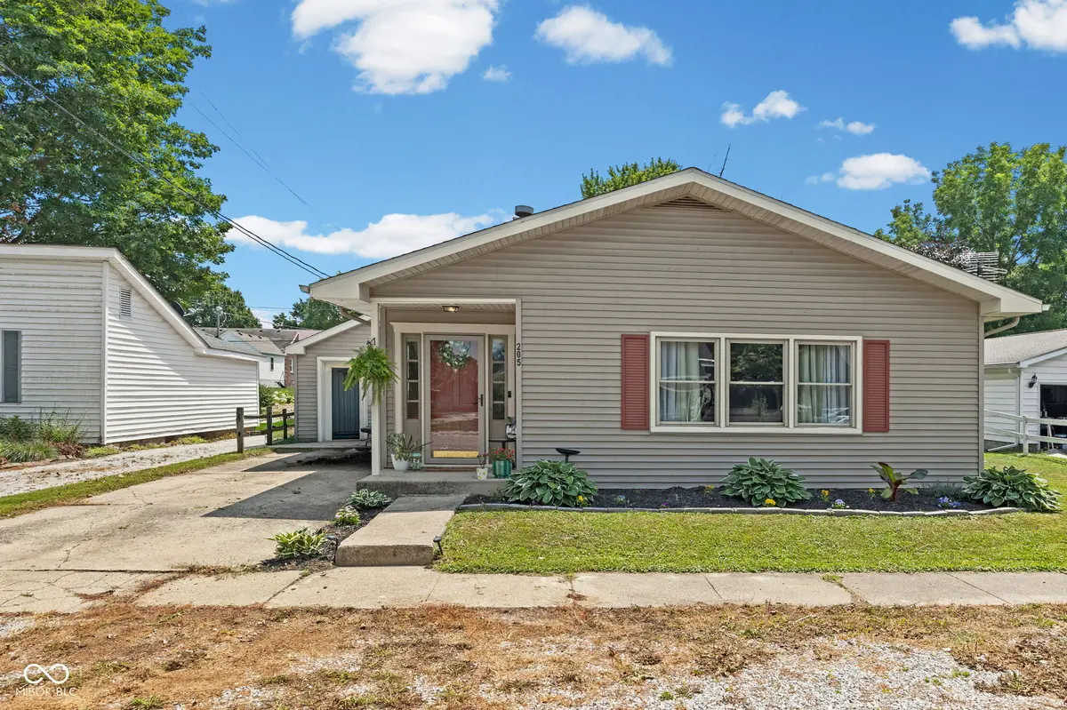 205 W Adams ST, Darlington, IN 47940