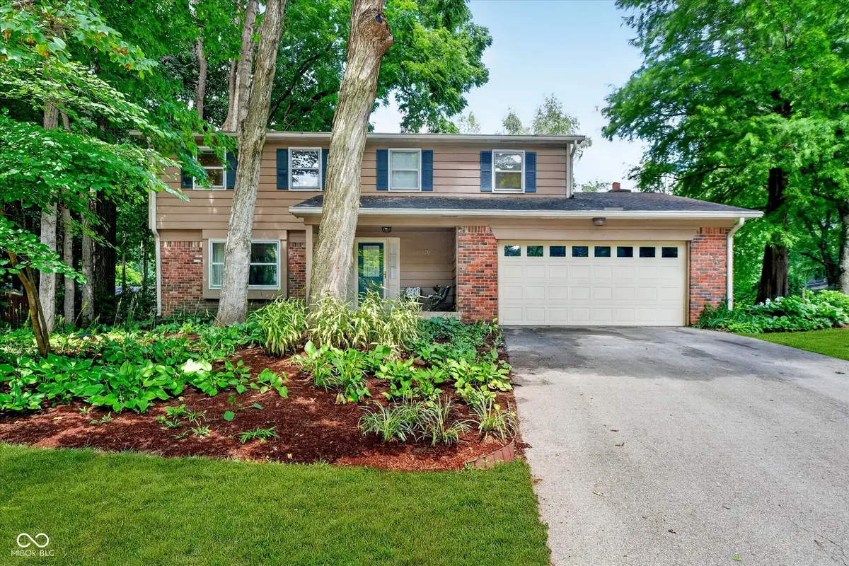 11116 Wood CT, Carmel, IN 46033