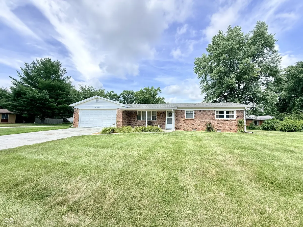 1000 Valley DR, Crawfordsville, IN 47933