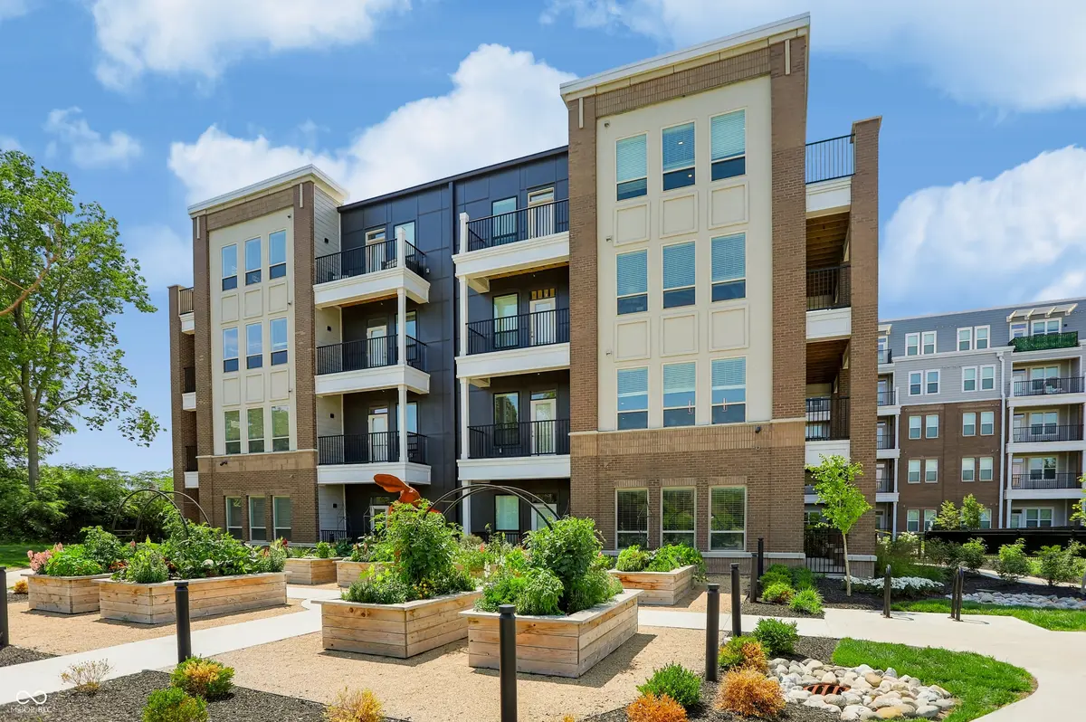 13111 Old Meridian ST #284, Carmel, IN 46032