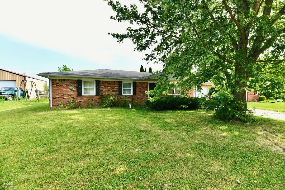 300 E 1st ST, Saint Paul, IN 47272