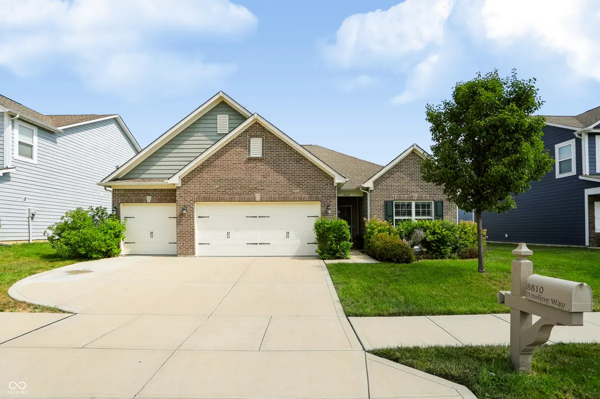 8810 Rowling WAY, Indianapolis, IN 46239