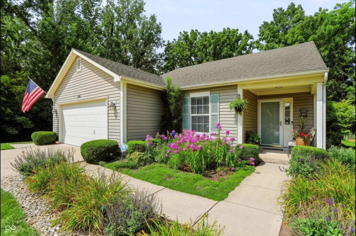 8558 Gainesville DR, Indianapolis, IN 46227