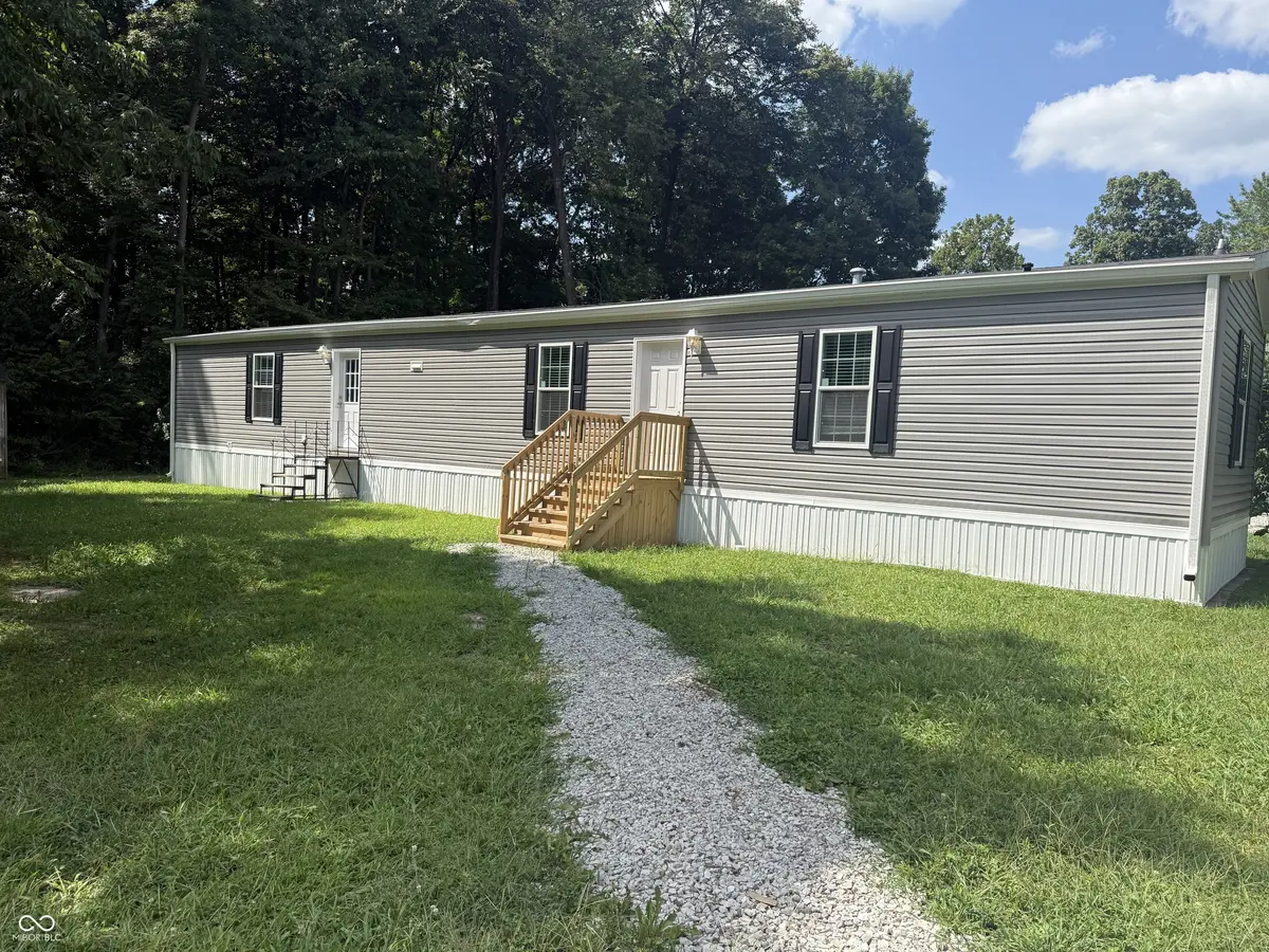 217 Lazy River RD, Cloverdale, IN 46120