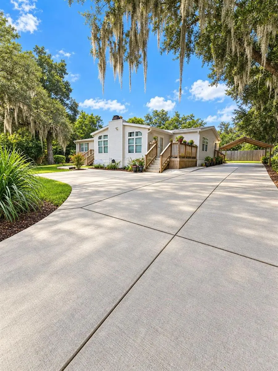 16800 SE 249TH TER, Umatilla, FL 32784