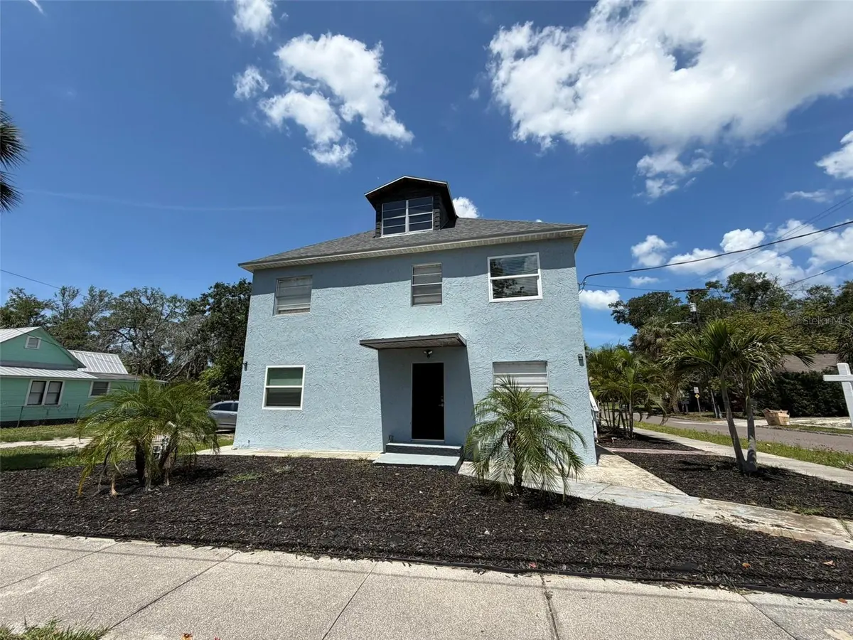 101 W LEMON ST #1, Tarpon Springs, FL 34689