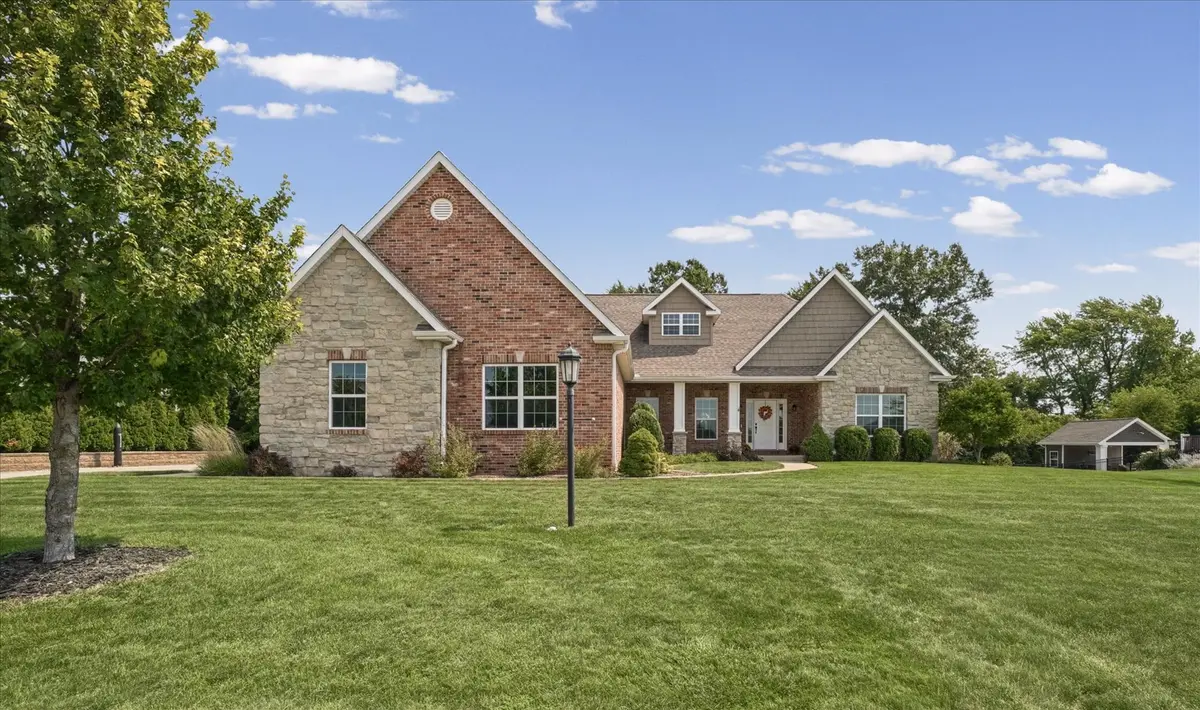 1803 Church Crossing ST, Monticello, IL 61856