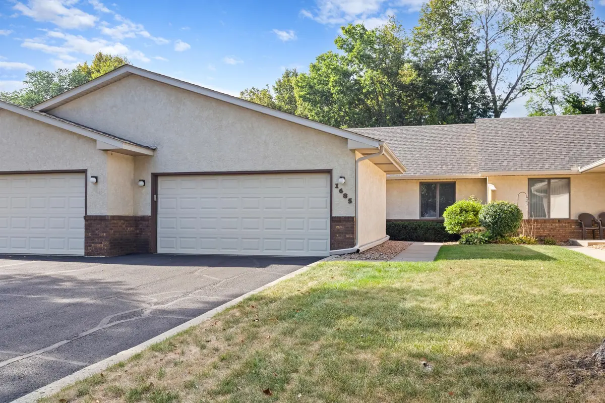 1685 6th AVE W, Shakopee, MN 55379