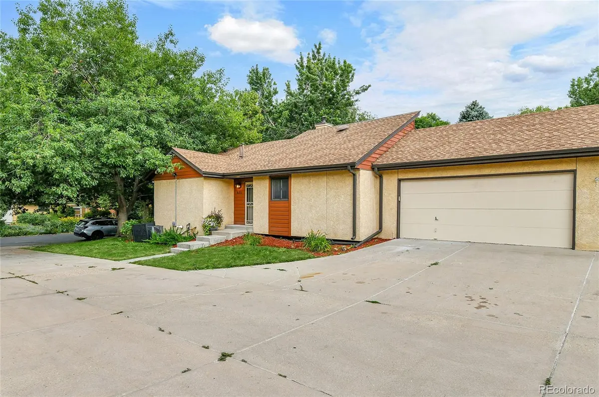 671 Brentwood ST, Lakewood, CO 80214