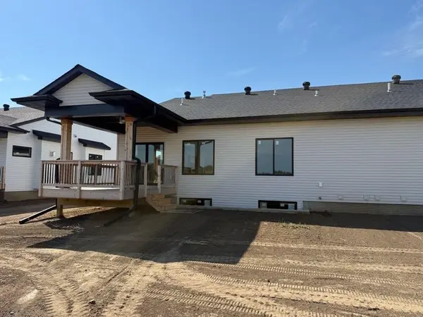 1272 Berkshire Ln, North Liberty, IA 52317