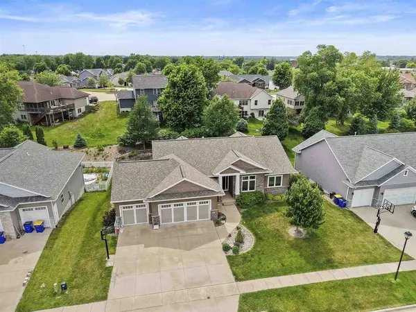 617 Majestic Oak Ridge, Solon, IA 52333