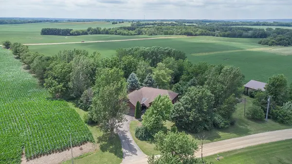 15792 York Center Road, Thomson, IL 61285