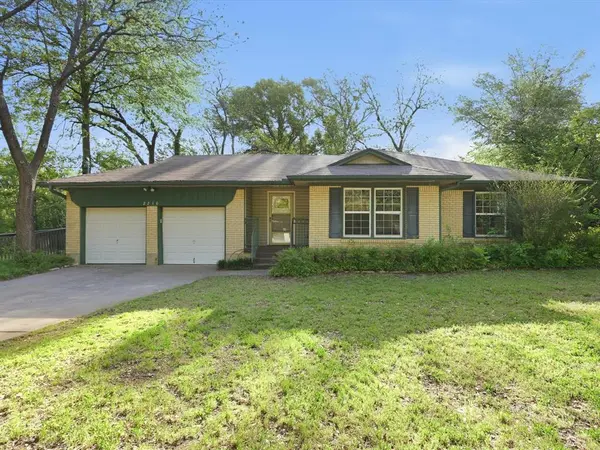 2210 Robinwood Lane, Denton, TX 76209