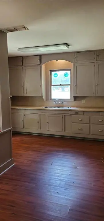 418 N 4th Street W, Clyde, TX 79510