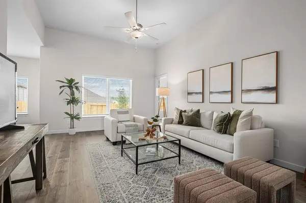912 Sedona Drive, Fort Worth, TX 76108